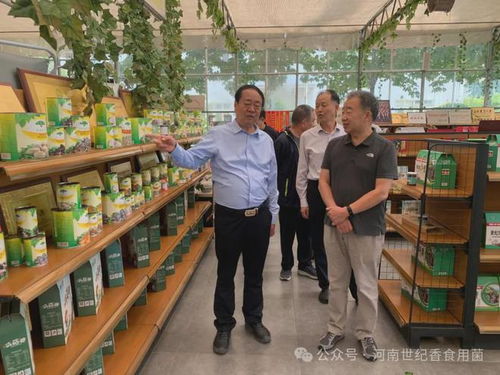 许昌市老促会向李彦增颁发老区工作先进个人荣誉证书